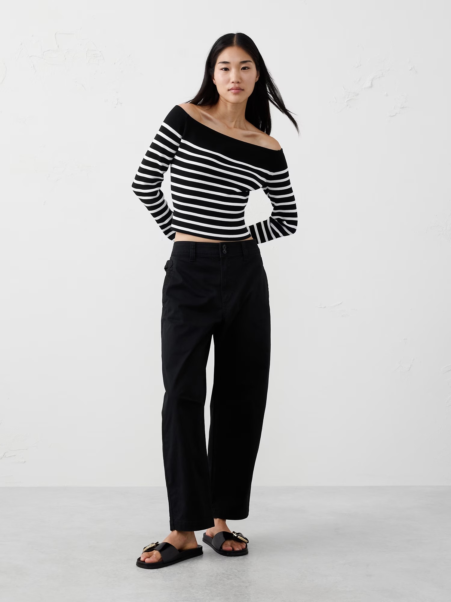 Barrel High-Rise Chino - Black