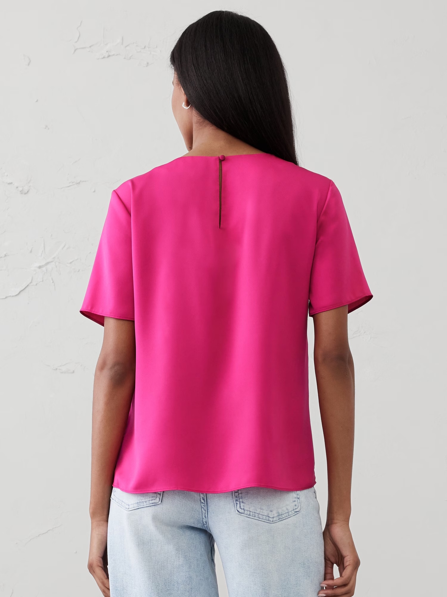 Classic Crew-Neck T-Shirt - Ultra Deep Pink 2 Classic Crew-Neck T-Shirt - Ultra Deep Pink