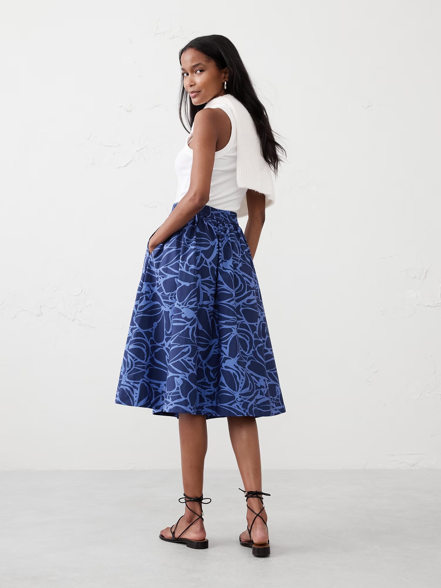 Poplin Midi Skirt - Peri Noon 2 Poplin Midi Skirt - Blue Floral