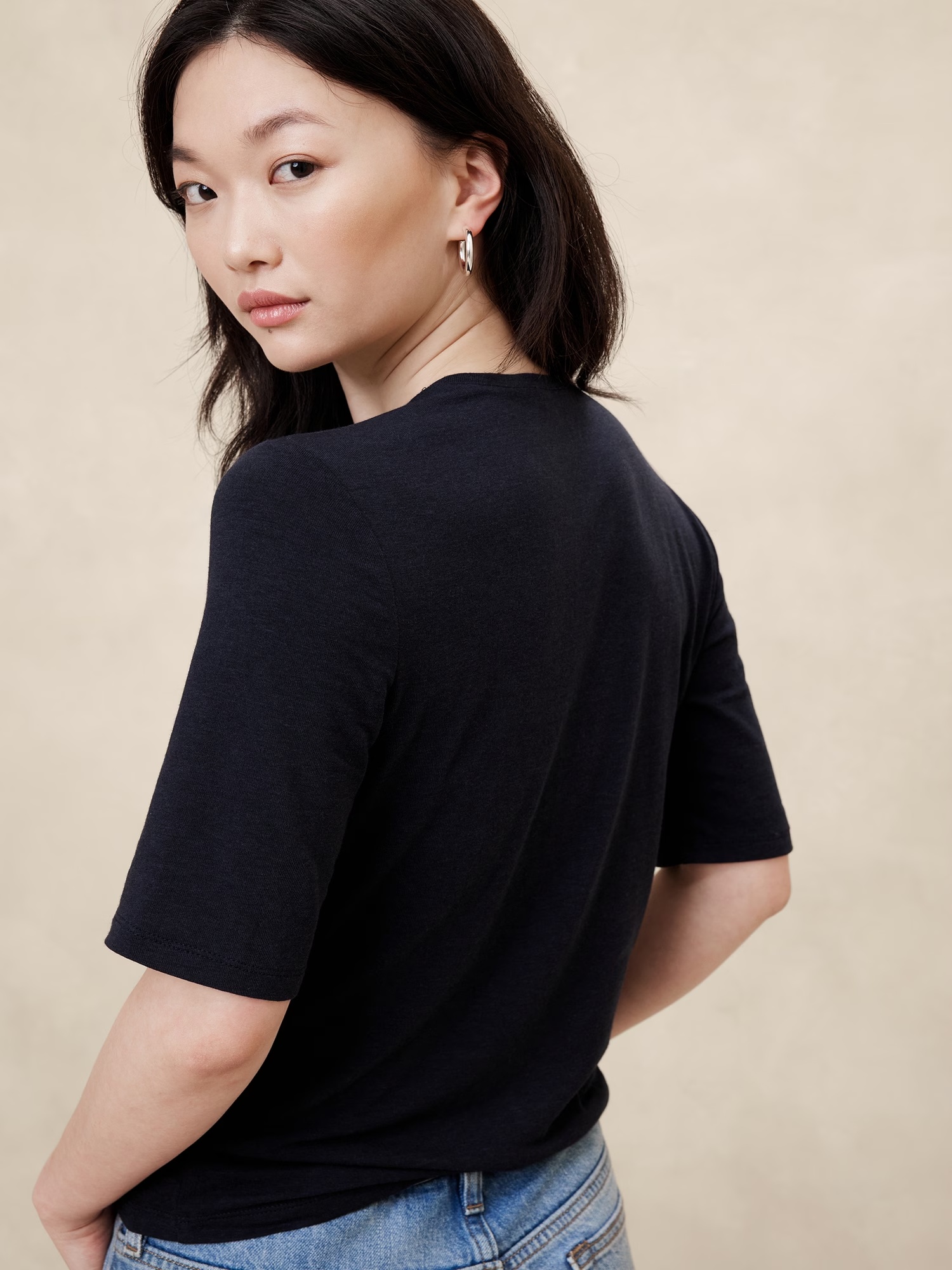 Lightweight Knit Top - Black 2 Lightweight Knit Top - Black