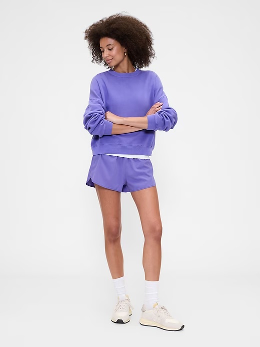 GapFit 3" Mid Rise Runaround Shorts